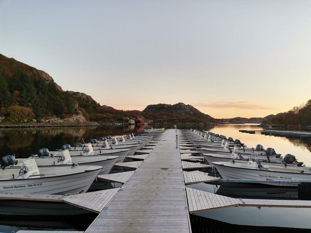 Hausvikstranda Lyngdal