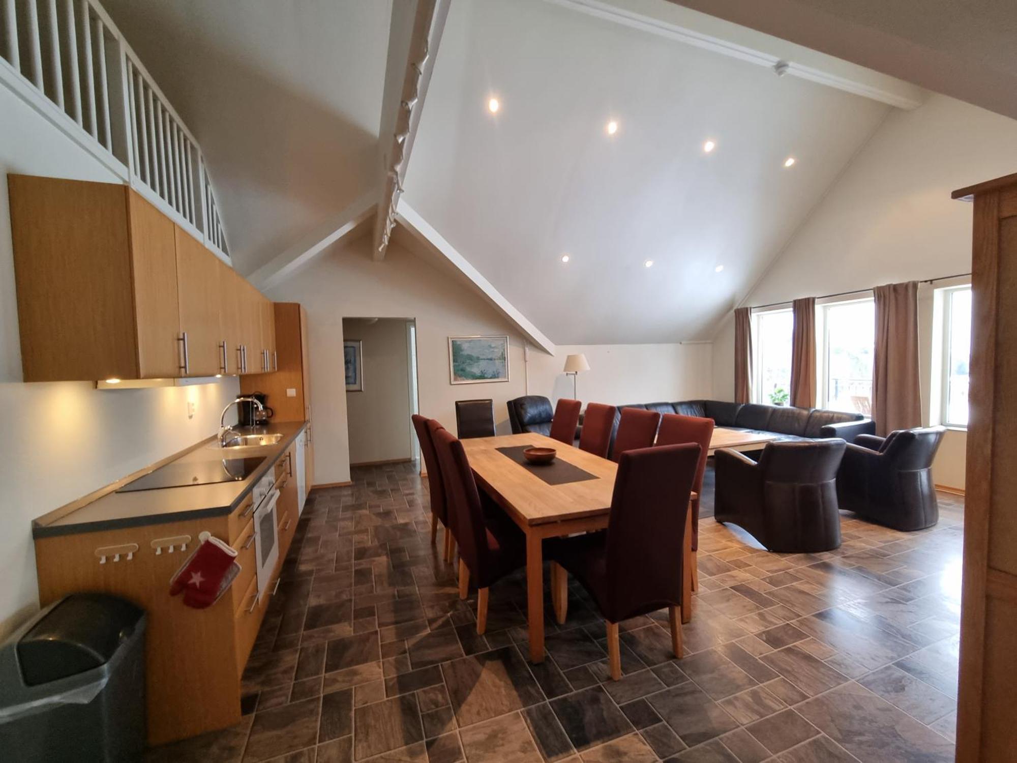 Apartment Hausvikstranda Lyngdal