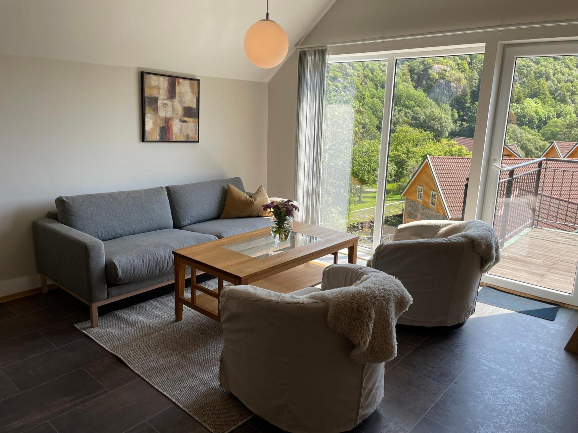 Hausvikstranda * Lyngdal
