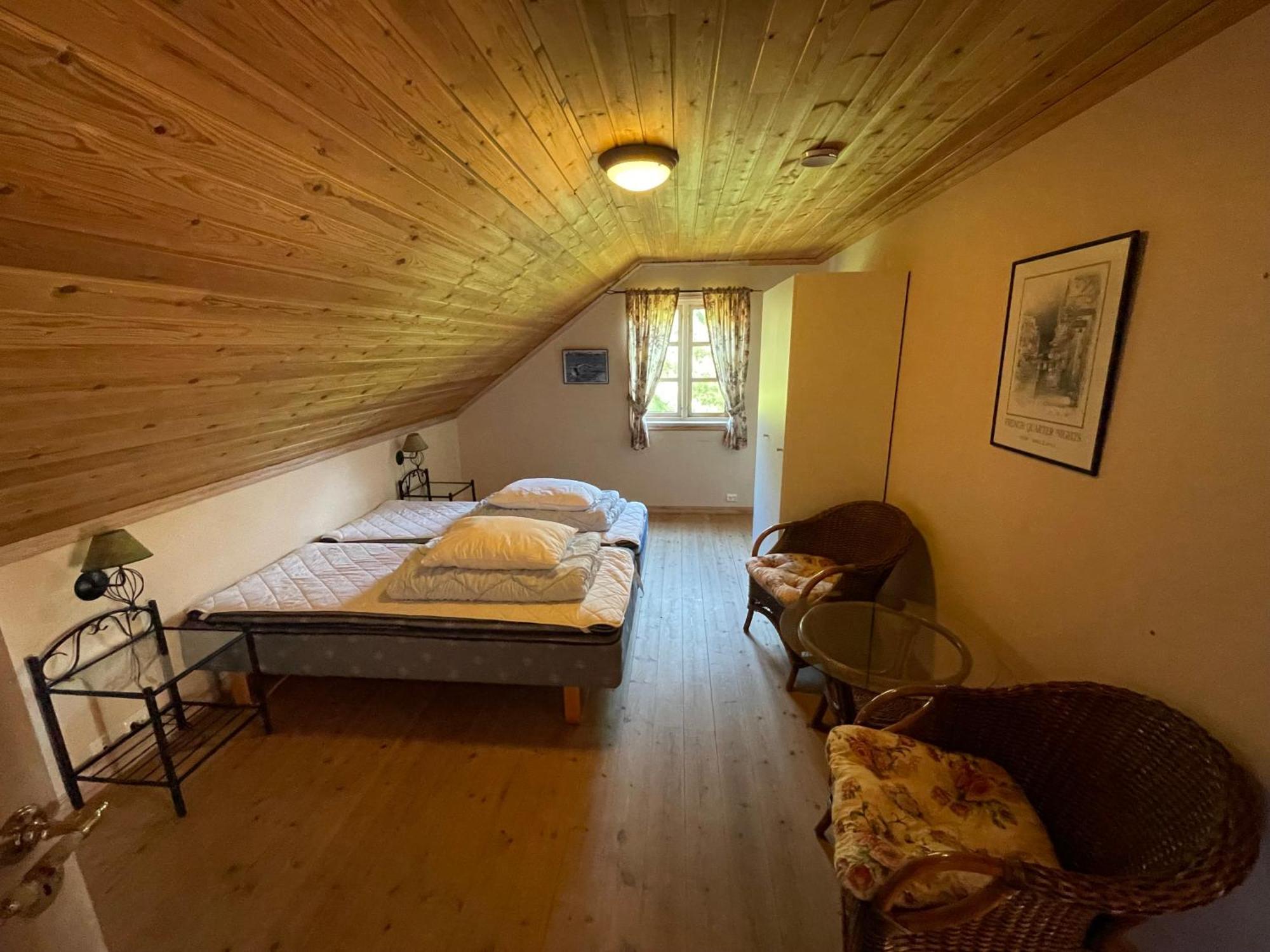 Apartment Hausvikstranda Lyngdal